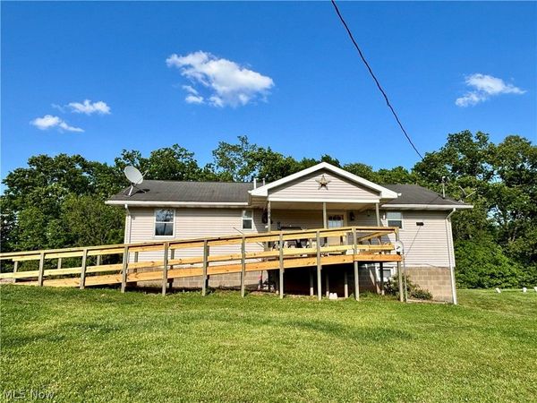 104 Woodcrest Lane , Marietta, OH 45750