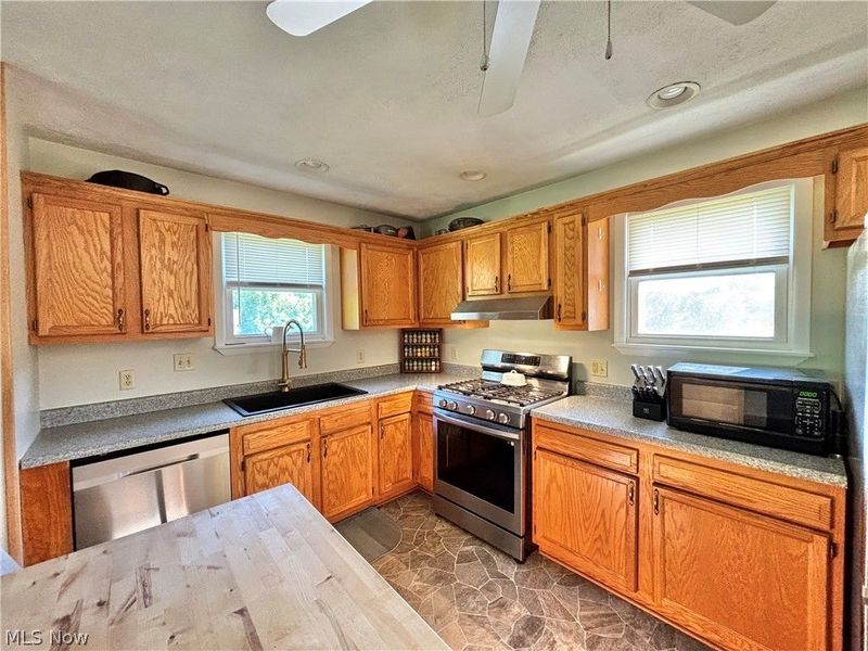104 Woodcrest Lane , Marietta, OH 45750 Photo 5