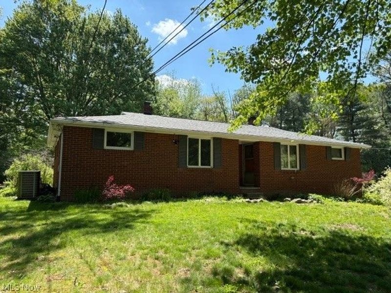 12900 Sunset Circle NW, Uniontown, OH 44685 Photo 1