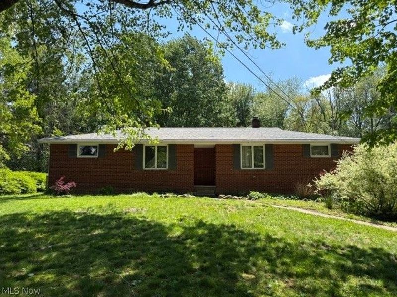 12900 Sunset Circle NW, Uniontown, OH 44685 Photo 2