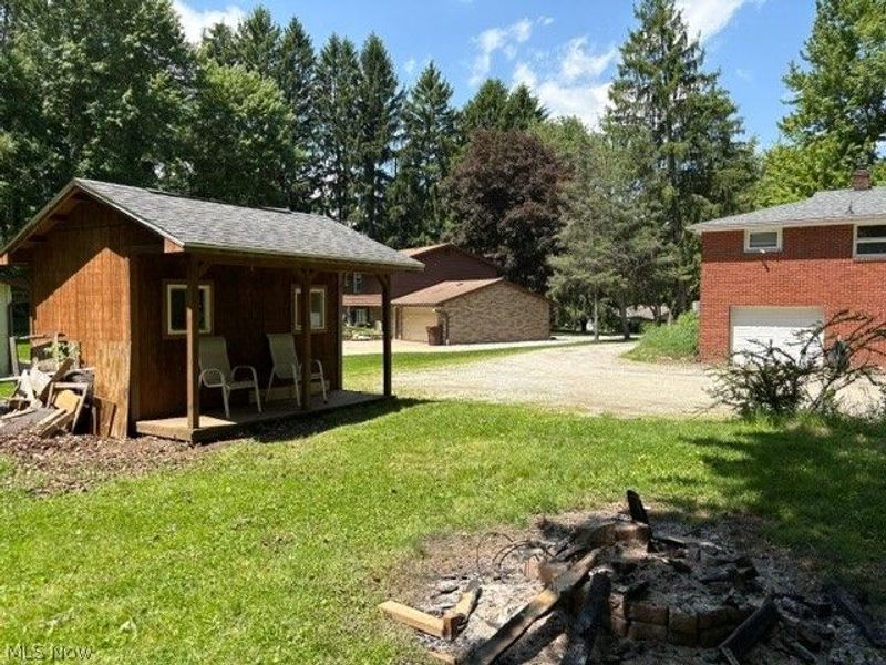 12900 Sunset Circle NW, Uniontown, OH 44685 Photo 3