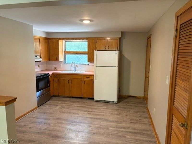 12900 Sunset Circle NW, Uniontown, OH 44685 Photo 4