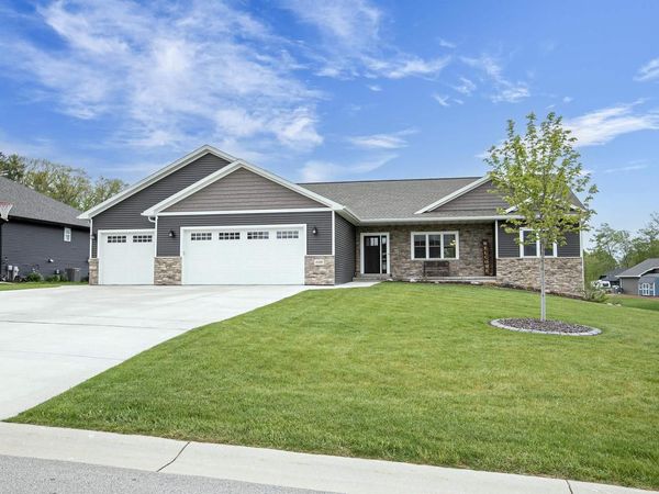2128 CLOVER FIELD DRIVE, Green Bay, WI 54313