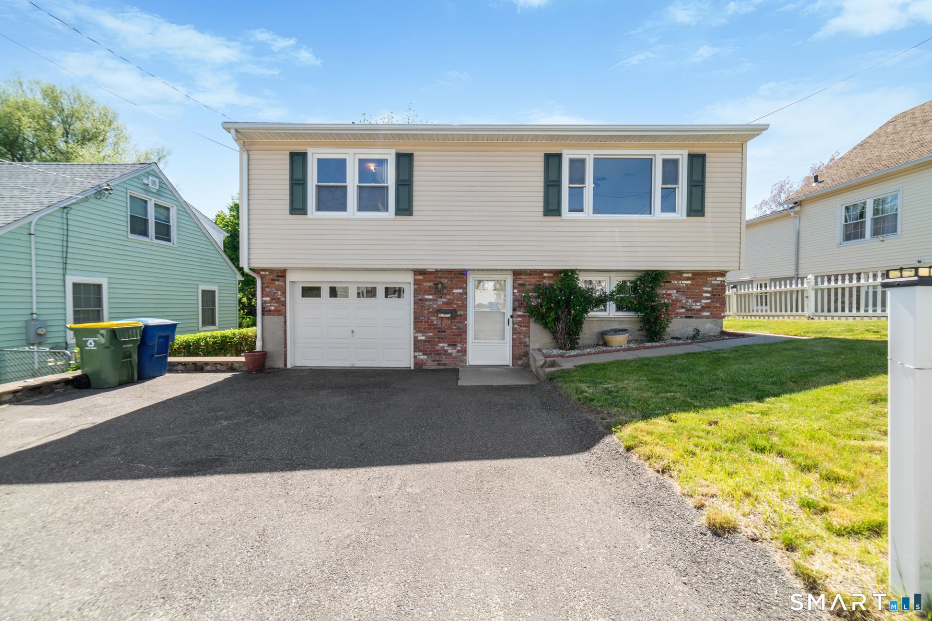 98 Granby, Waterbury, CT 06708 Main Photo