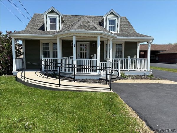 2919 Military Road , Niagara Falls, NY 14304