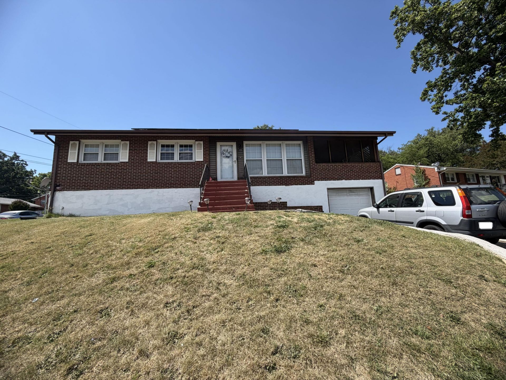 325 Corbin Cir Nw, Roanoke, VA 24017 Main Photo