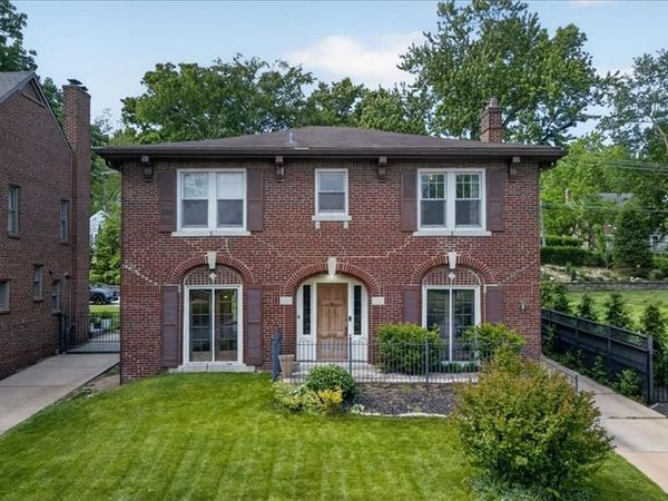 7222 Maryland Avenue, St Louis, MO 63130