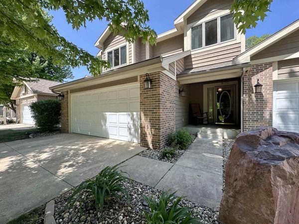 225 Emerald Meadows Drive , Arnolds Park, IA 51331