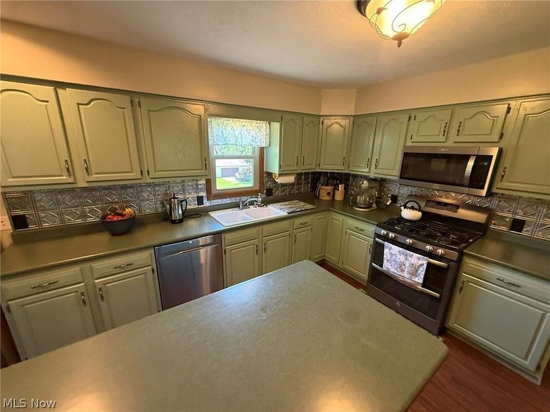 2462 Yorkview Road SW, New Philadelphia, OH 44663 Photo 13