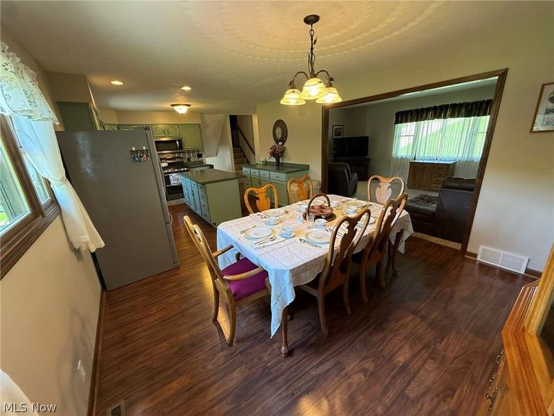 2462 Yorkview Road SW, New Philadelphia, OH 44663 Photo 8