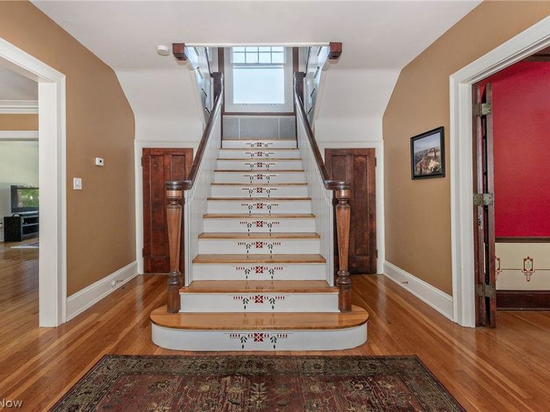 2750 Leighton Road, Shaker Heights, OH 44120 Photo 3
