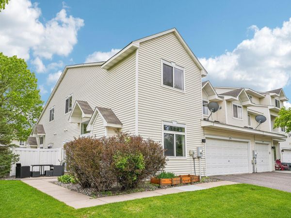 8996 Sawgrass Glen, Unit 405, Maple Grove, MN 55311