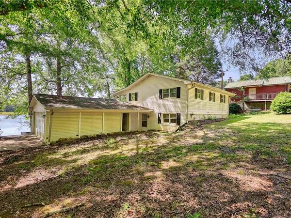 2286 NE E Lake Drive NE, Conyers, GA 30012