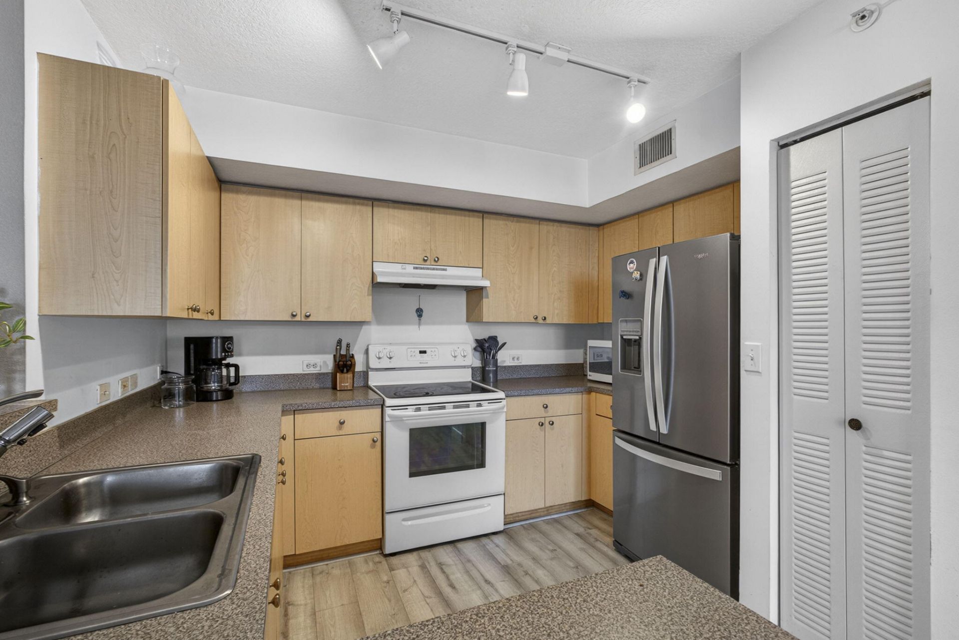 1002 Villa Circle, Boynton Beach, FL 33435 Photo