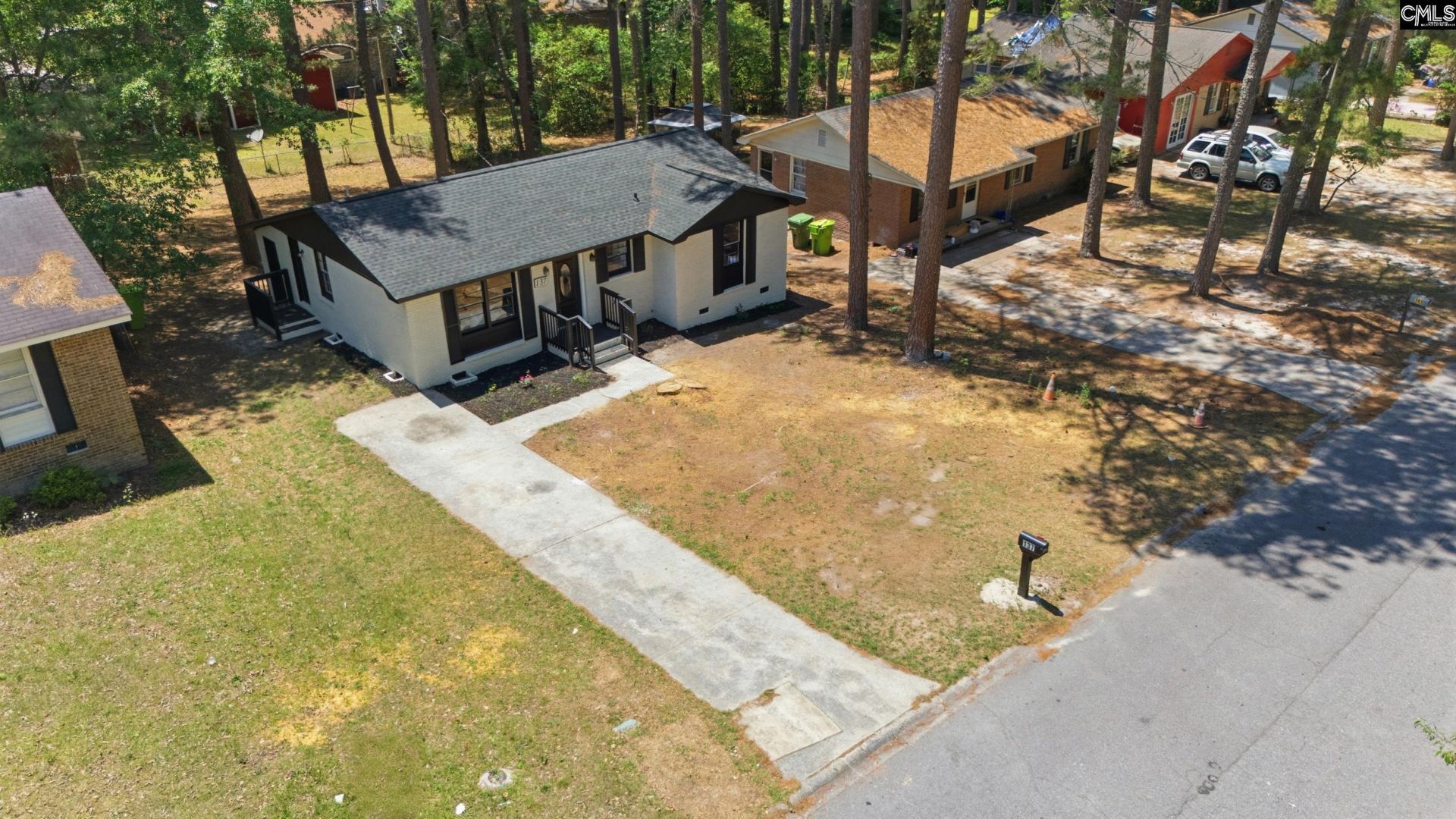 137 Westbridge Road  Photo 25