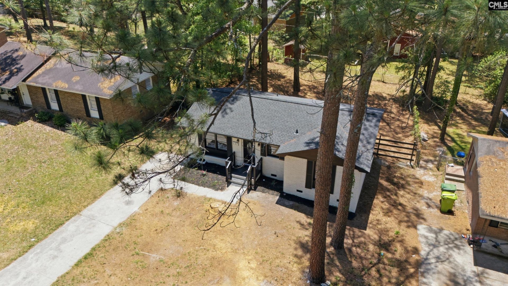 137 Westbridge Road  Photo 26