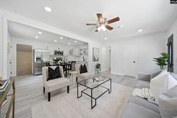 137 Westbridge Road photo 4