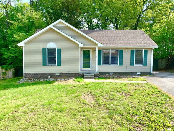 763 Princeton Cir , Clarksville, TN 37042