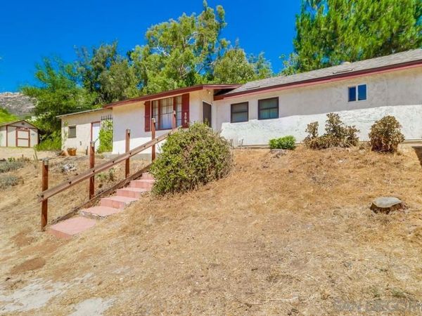 209 Frances Dr, El Cajon, CA 92019