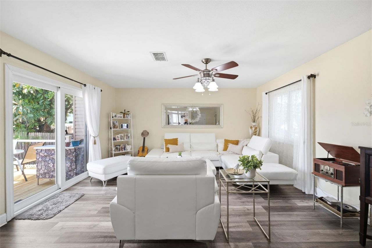 111 69th Avenue N, Saint Petersburg, FL 33702 Photo