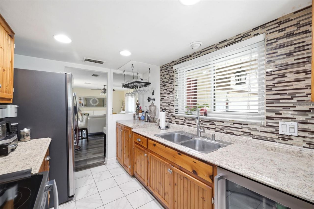 111 69th Avenue N, Saint Petersburg, FL 33702 Photo
