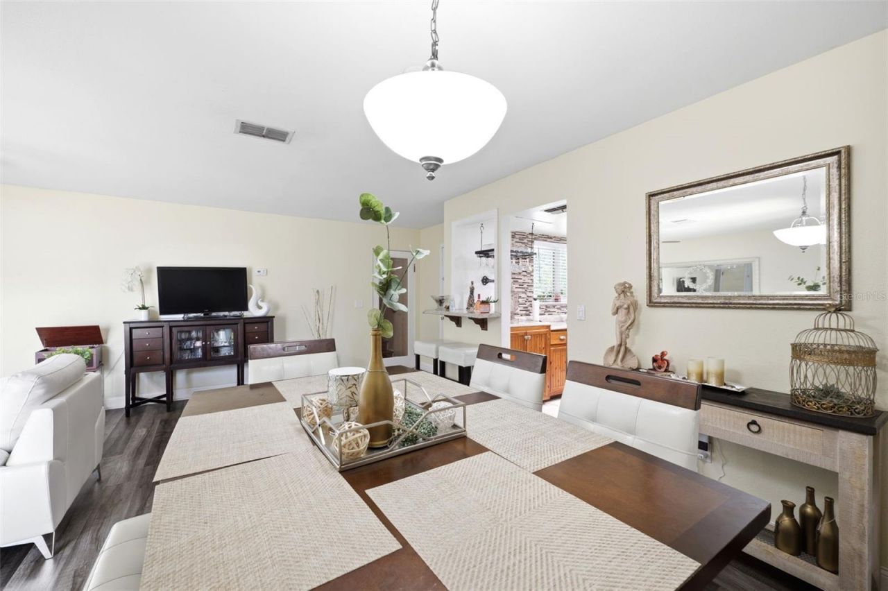 111 69th Avenue N, Saint Petersburg, FL 33702 Photo