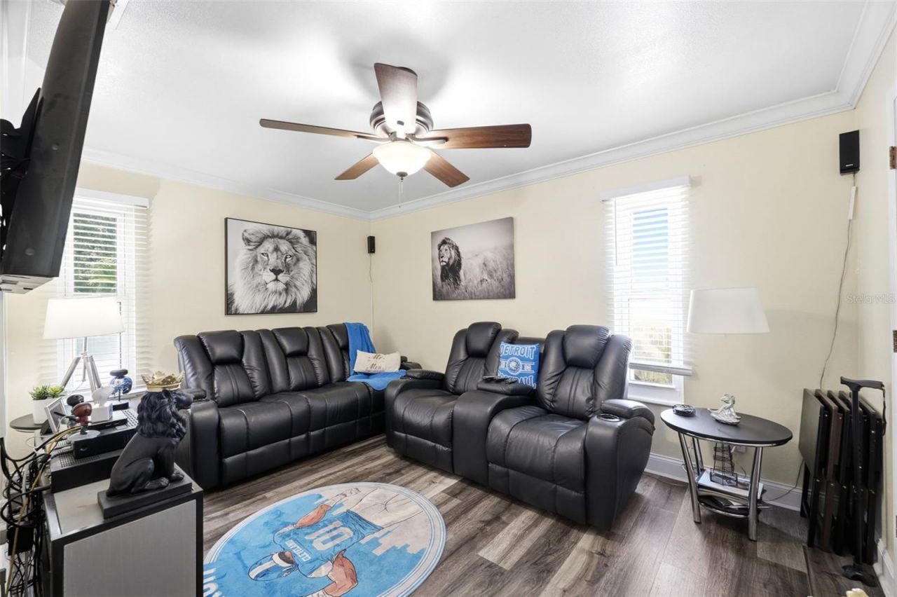 111 69th Avenue N, Saint Petersburg, FL 33702 Photo