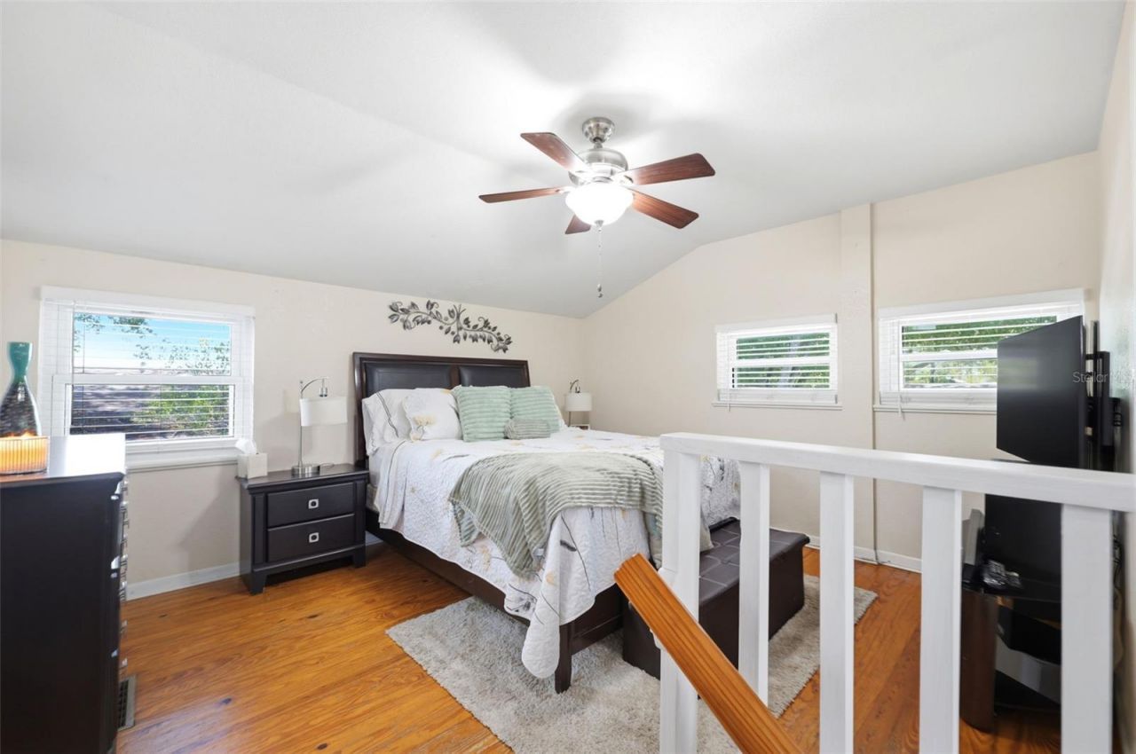 111 69th Avenue N, Saint Petersburg, FL 33702 Photo