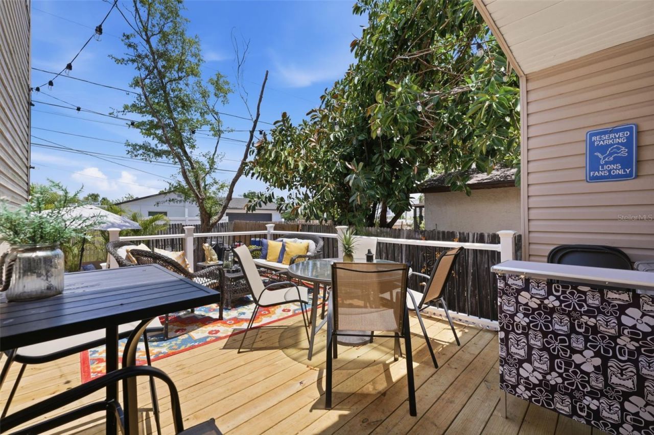 111 69th Avenue N, Saint Petersburg, FL 33702 Photo