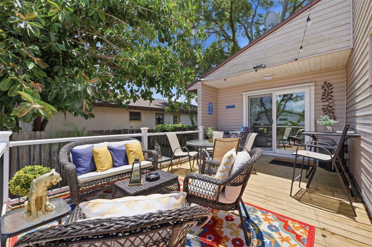 111 69th Avenue N, Saint Petersburg, FL 33702 Photo
