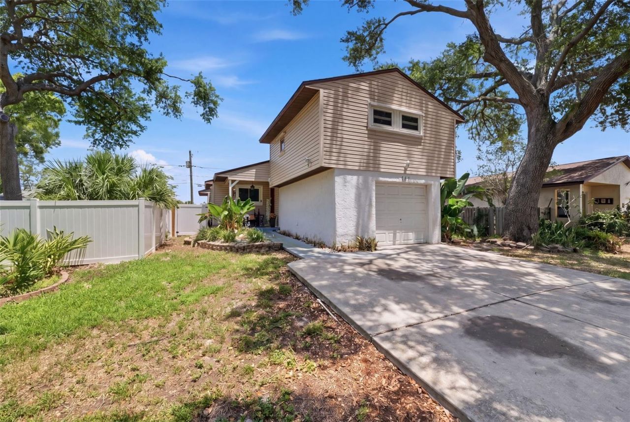 111 69th Avenue N, Saint Petersburg, FL 33702 Photo