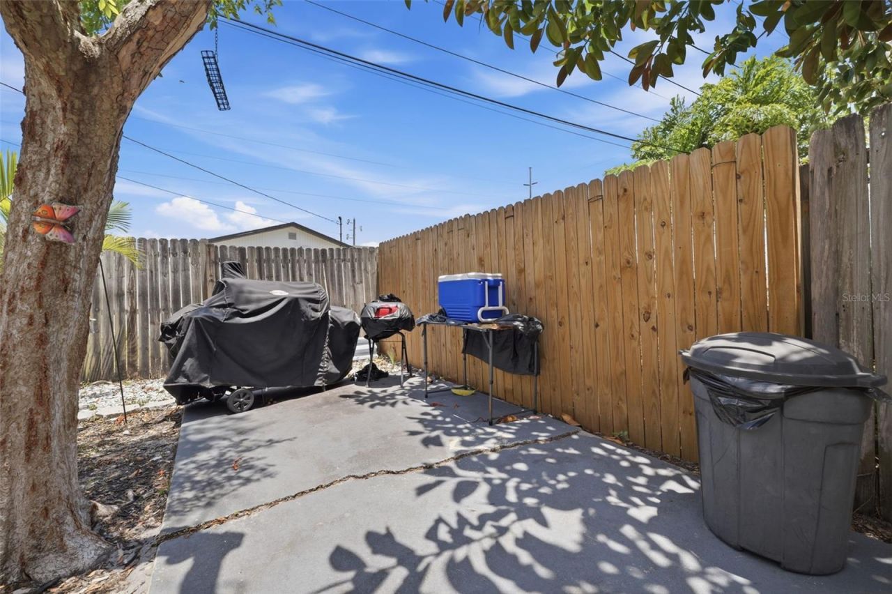 111 69th Avenue N, Saint Petersburg, FL 33702 Photo