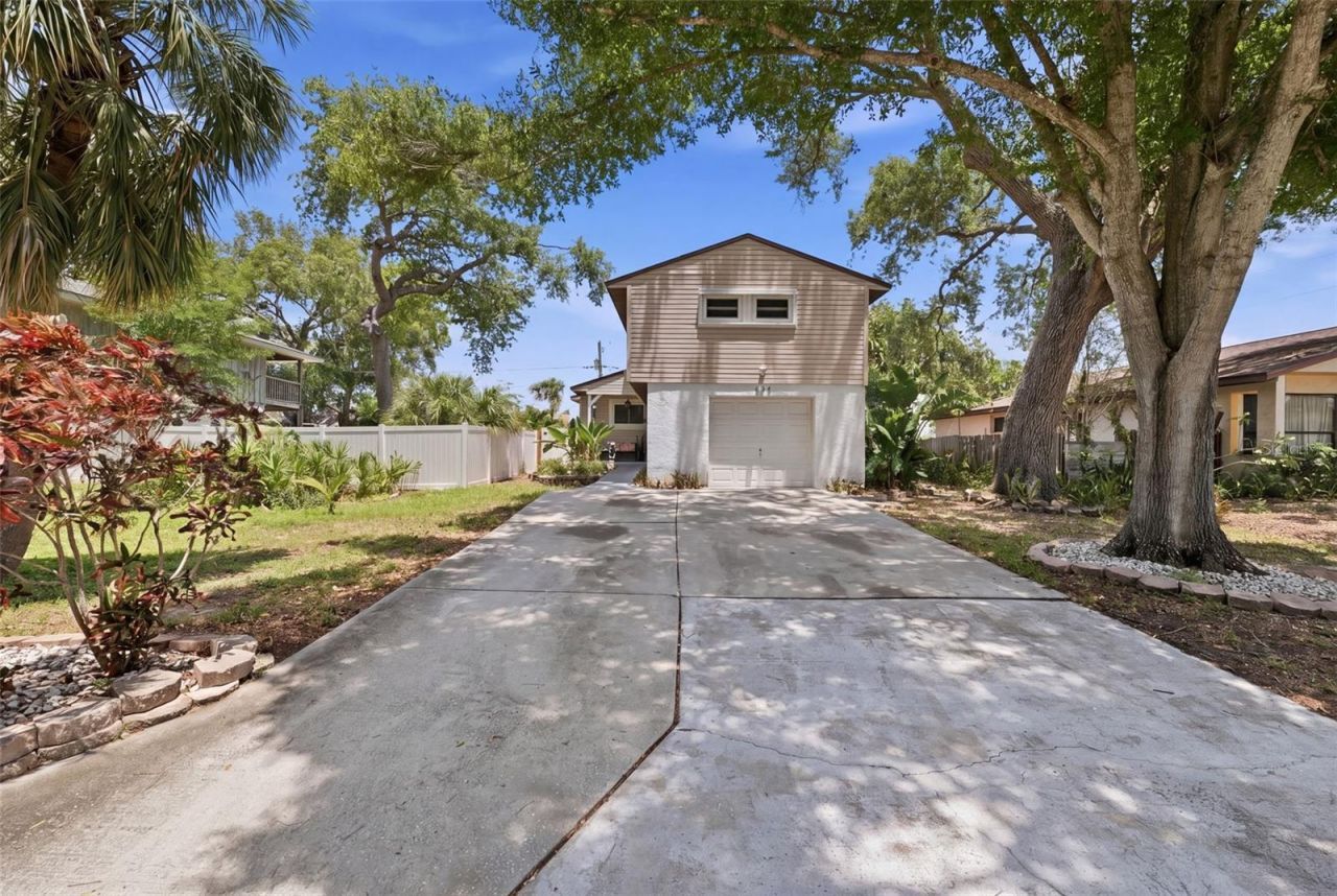 111 69th Avenue N, Saint Petersburg, FL 33702 Photo