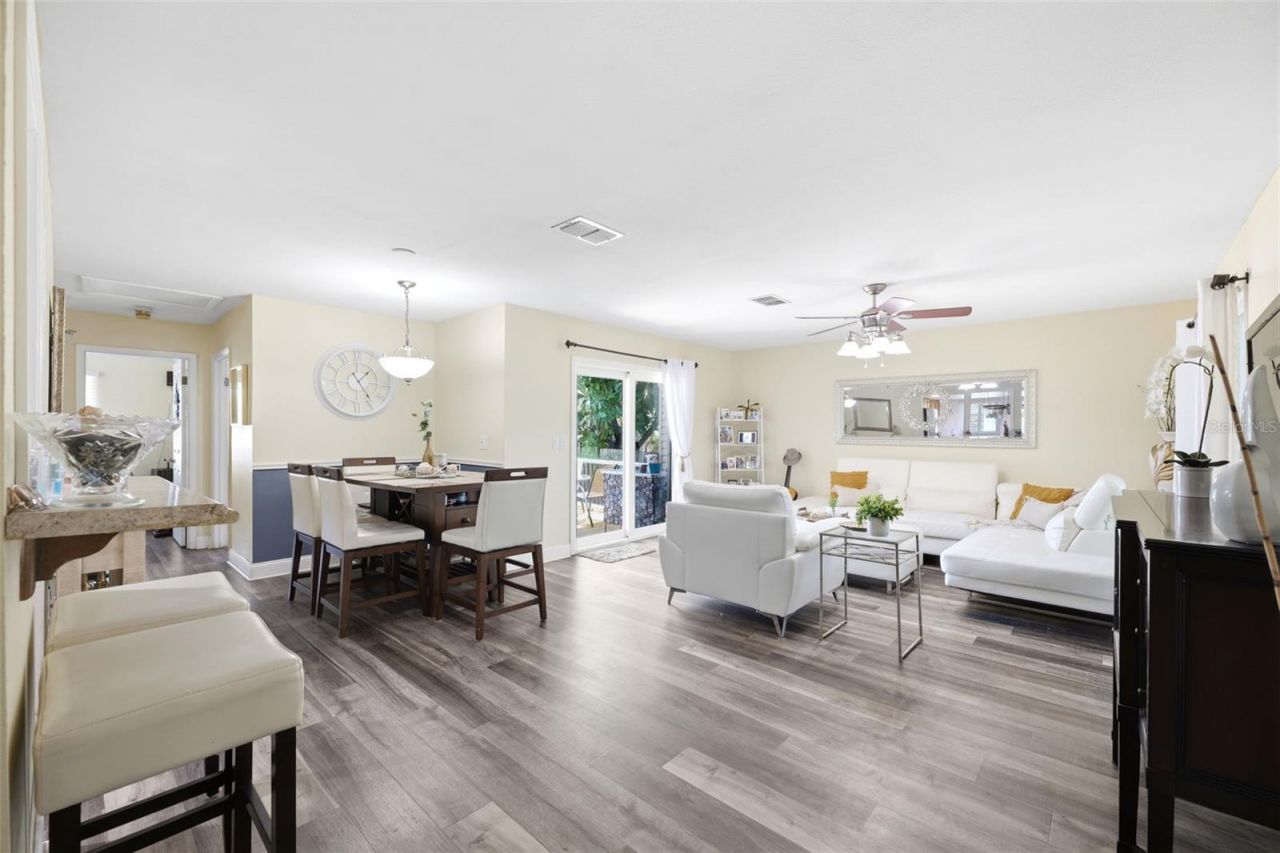 111 69th Avenue N, Saint Petersburg, FL 33702 Photo