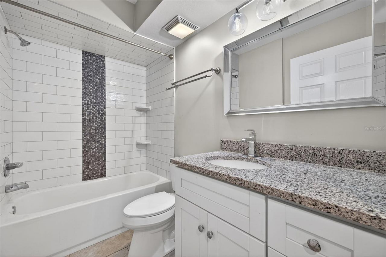4910 Cougar Court N, Unit 103, Naples, FL 34109 Photo