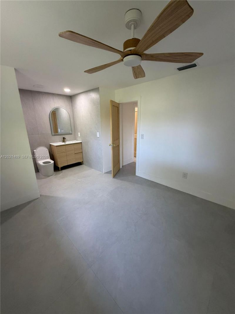 840 NW 67th St , Miami, FL 33150 Photo