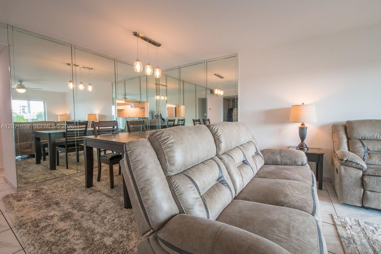 4650 Washington St, Unit 502, Hollywood, FL 33021 Photo