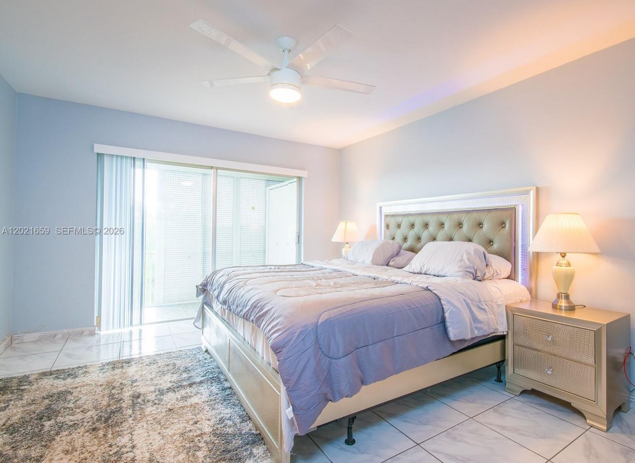 4650 Washington St, Unit 502, Hollywood, FL 33021 Photo