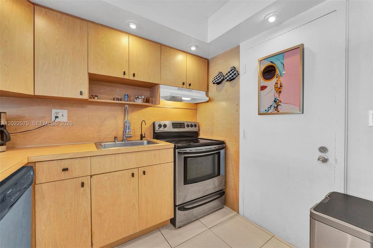 600 Three Islands Blvd, Unit 1615, Hallandale Beach, FL 33009 Photo