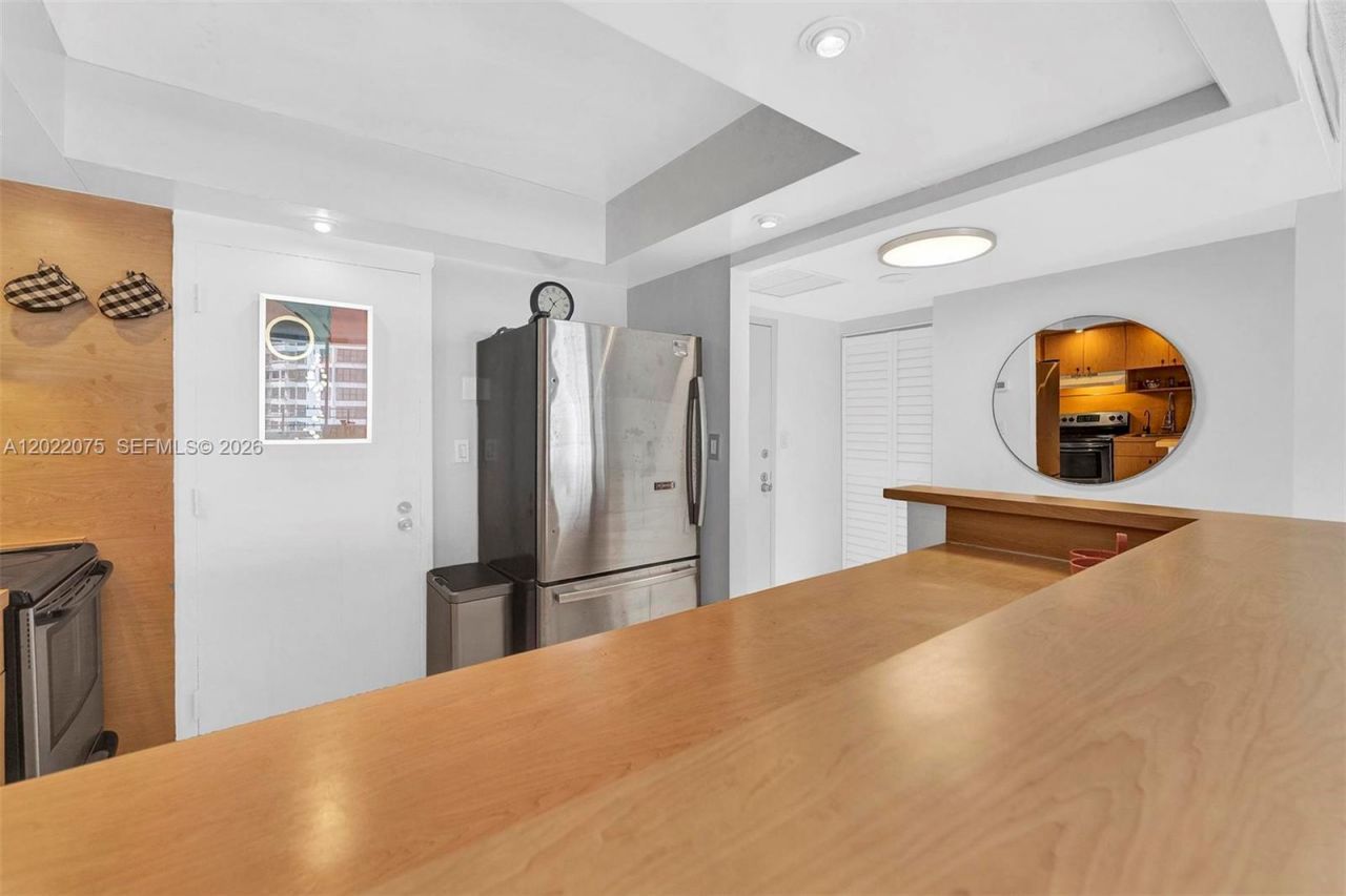 600 Three Islands Blvd, Unit 1615, Hallandale Beach, FL 33009 Photo