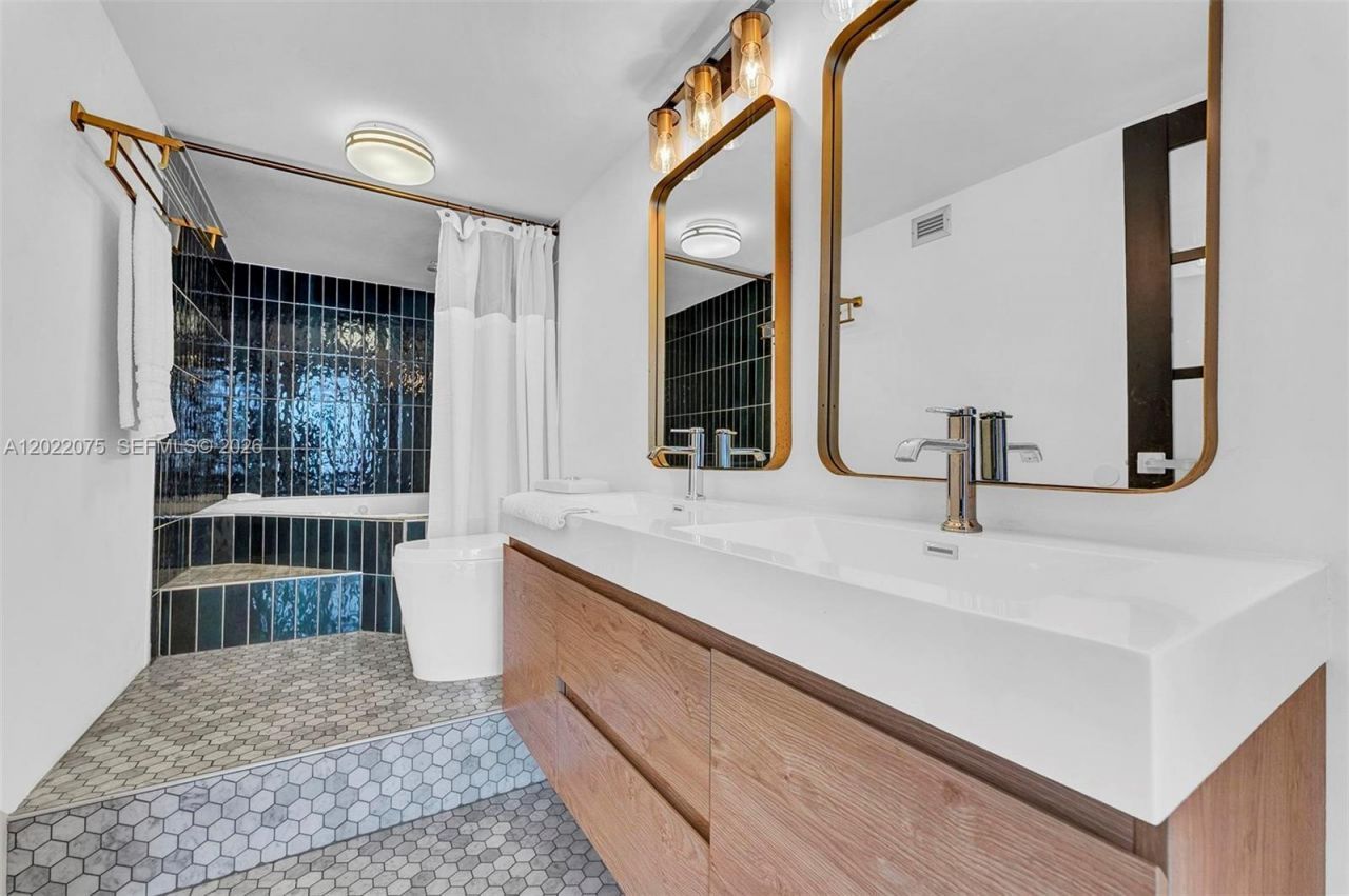 600 Three Islands Blvd, Unit 1615, Hallandale Beach, FL 33009 Photo