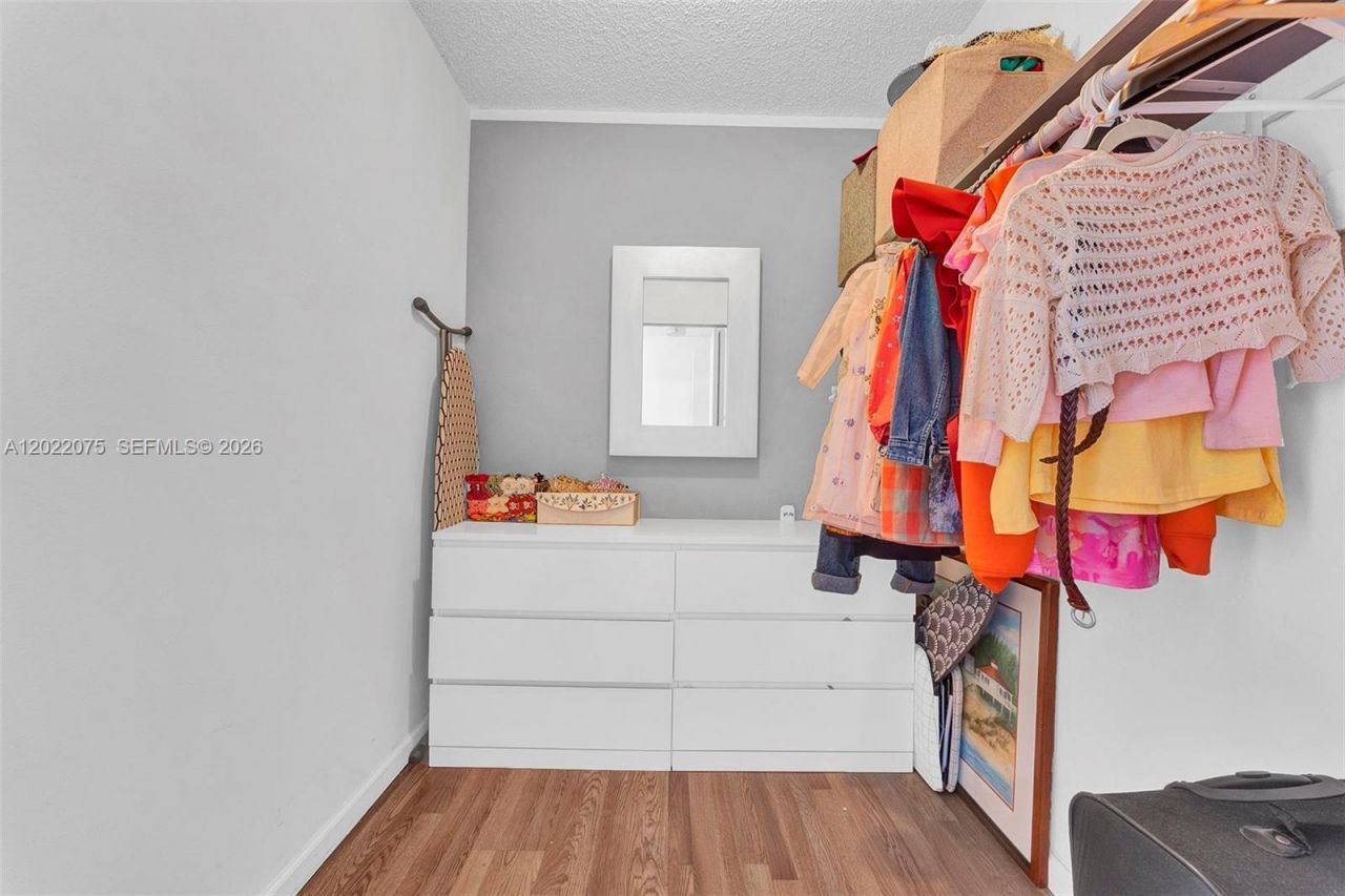 600 Three Islands Blvd, Unit 1615, Hallandale Beach, FL 33009 Photo