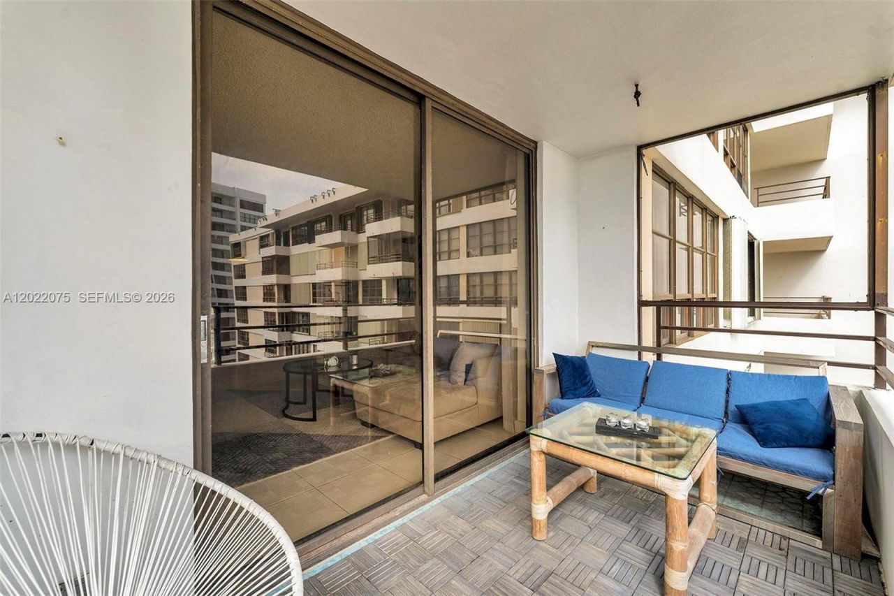 600 Three Islands Blvd, Unit 1615, Hallandale Beach, FL 33009 Photo