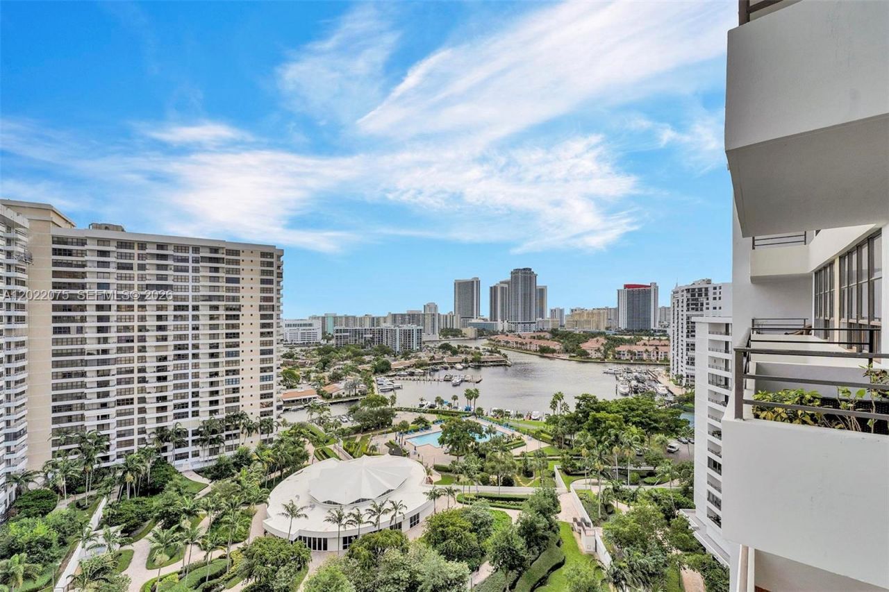 600 Three Islands Blvd, Unit 1615, Hallandale Beach, FL 33009 Photo