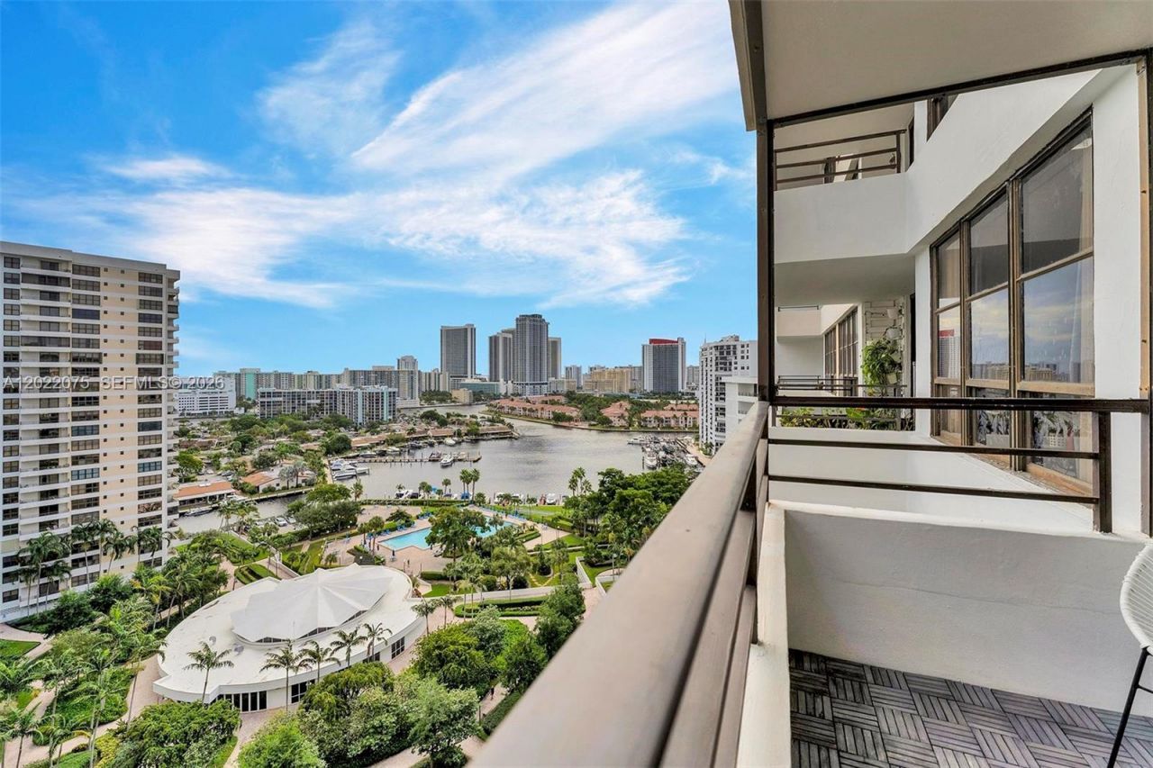 600 Three Islands Blvd, Unit 1615, Hallandale Beach, FL 33009 Photo