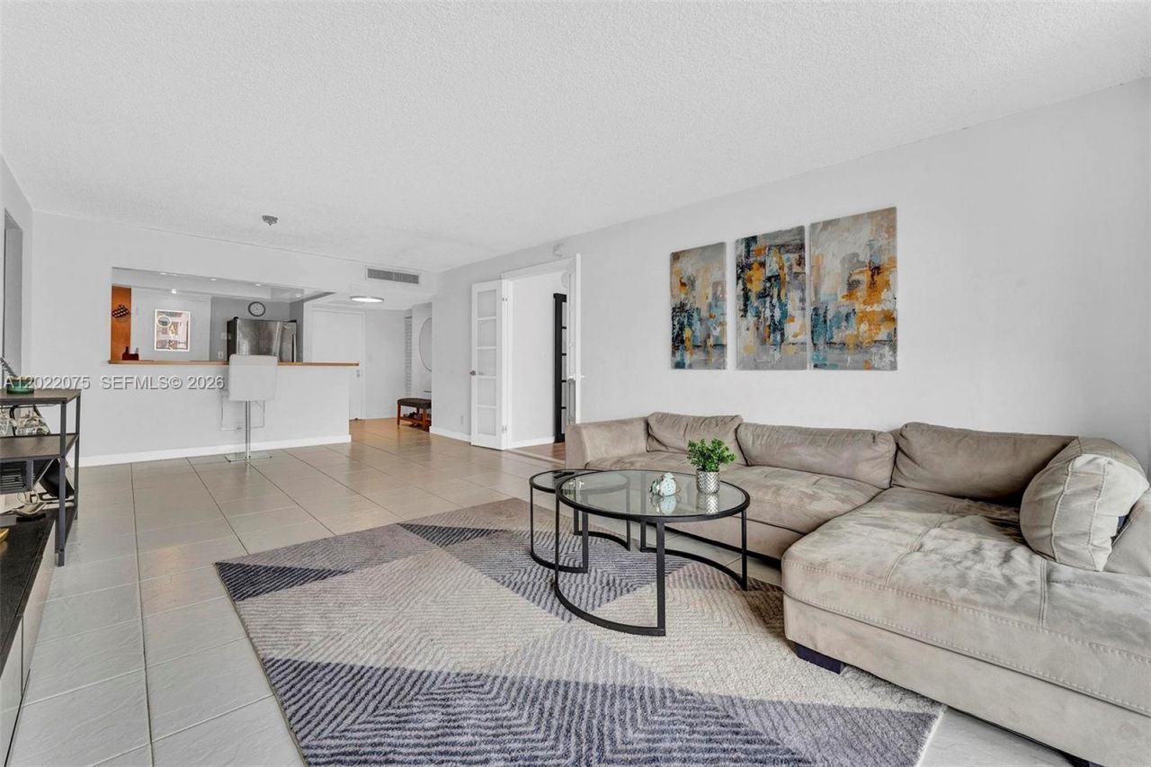 600 Three Islands Blvd, Unit 1615, Hallandale Beach, FL 33009 Photo