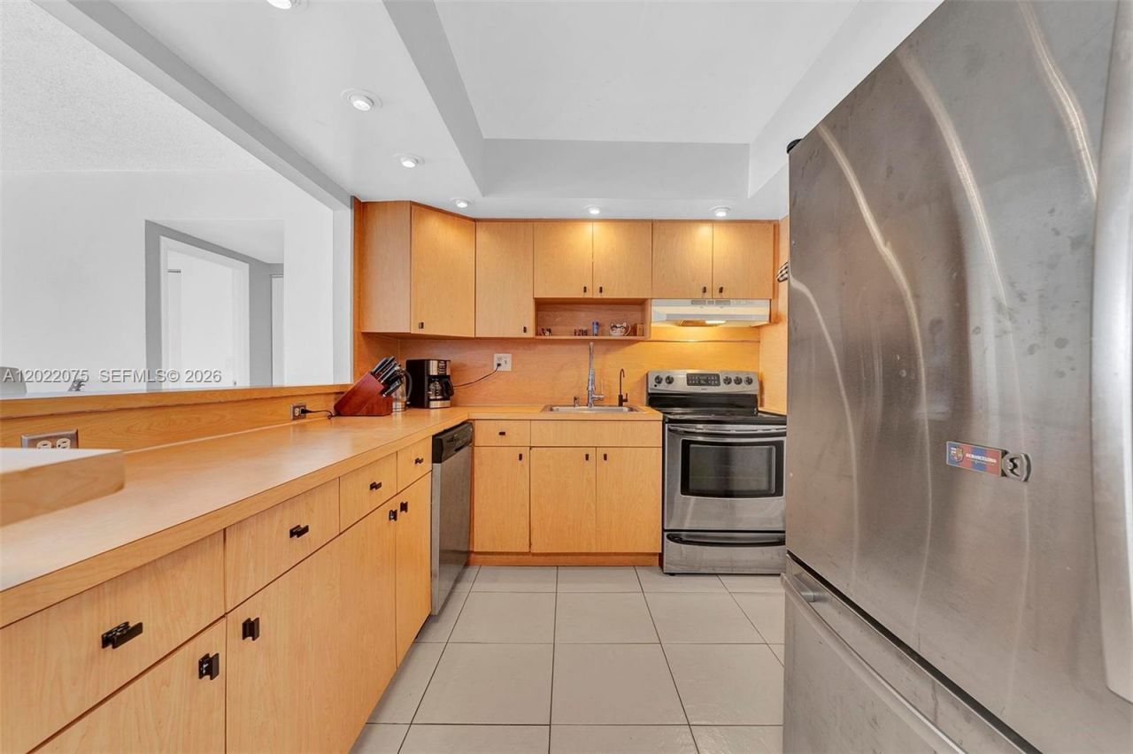 600 Three Islands Blvd, Unit 1615, Hallandale Beach, FL 33009 Photo