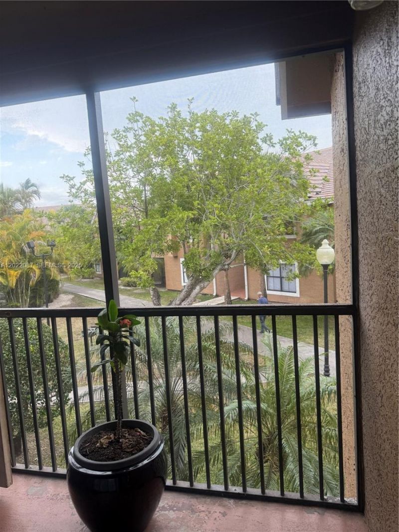 15689 SW 106th Ln , Unit 718, Miami, FL 33196 Photo