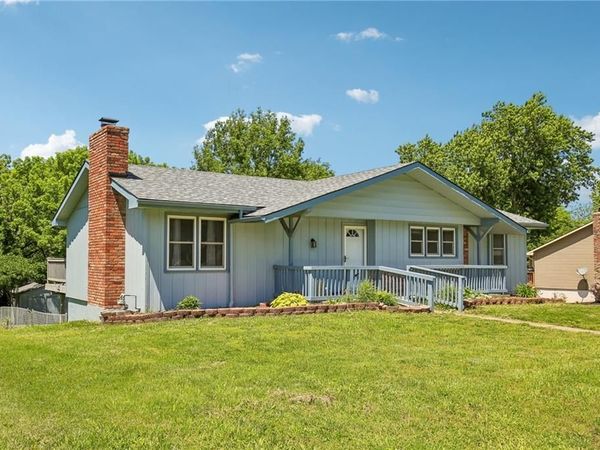 1419 Woodlawn Drive, Warrensburg, MO 64093