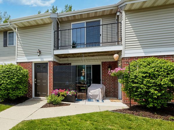 N110W17058 Ashbury Ln, Unit 3, Germantown, WI 53022